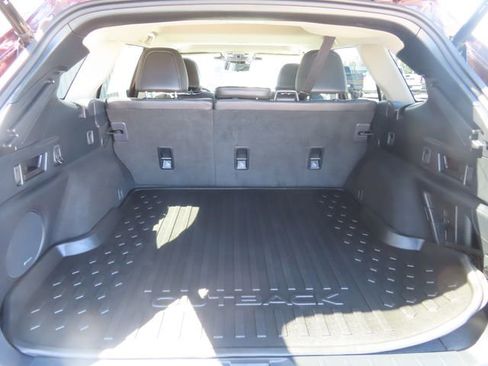 Used 2024 Subaru Outback Touring AWD/4WD image 34