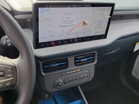 New 2026 Ford Maverick XLT FWD image 21