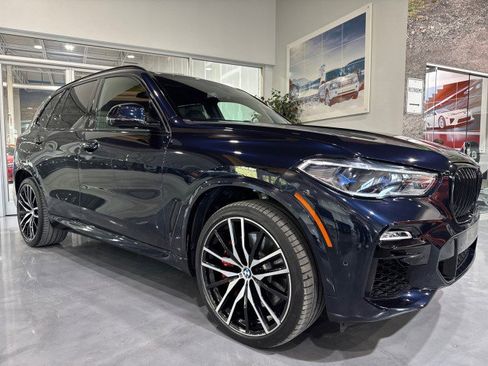 Used 2021 BMW X5 M50i w/ Executive Package image 29