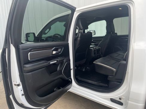 Used 2025 RAM 1500 Laramie AWD/4WD image 12