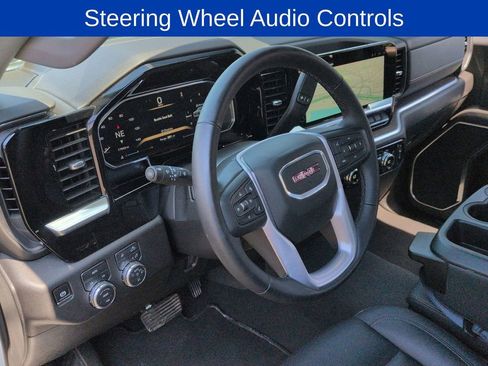 Used 2026 GMC Sierra 1500 SLT AWD/4WD image 10