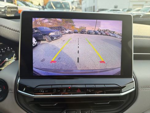 Certified 2024 Jeep Compass Limited w/ Sun and Sound Group image 13