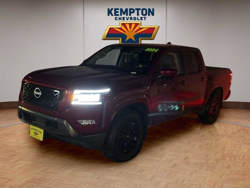 Used 2024 Nissan Frontier SL w/ Technology Package image 2
