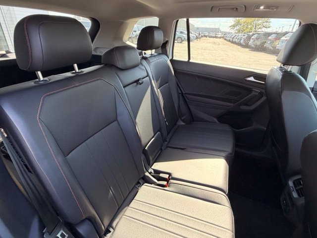 Certified 2024 Volkswagen Tiguan Wolfsburg Edition AWD/4WD image 25