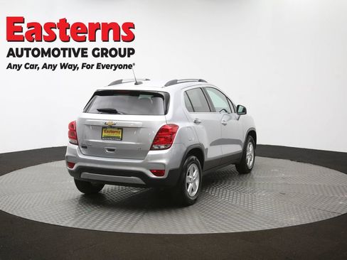 Used 2018 Chevrolet Trax LT w/ LT Convenience Package AWD/4WD image 38