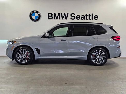 New 2026 BMW X5 xDrive50e w/ M Sport Package AWD/4WD image 3