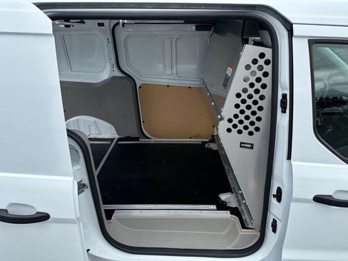 Used 2022 Ford Transit Connect XLT FWD image 5