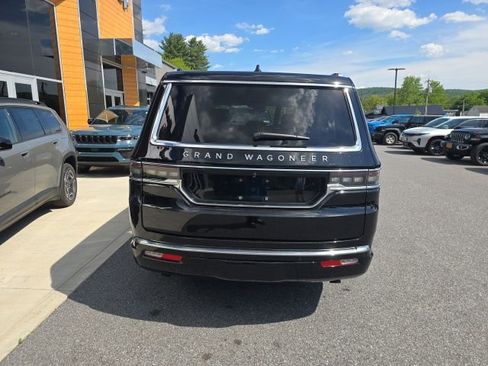 Certified 2025 Jeep Grand Wagoneer 4WD w/ 8-Passenger Seating Package image 5