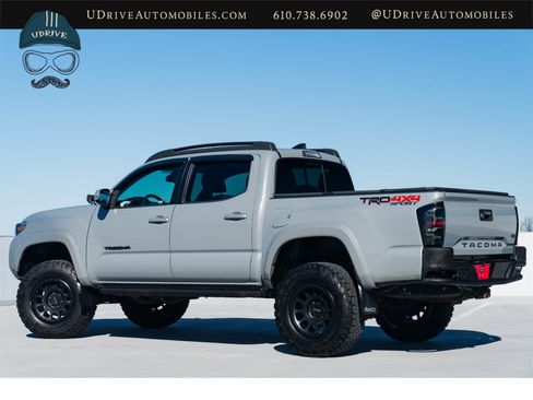Used 2018 Toyota Tacoma TRD Sport w/ Technology Package image 4