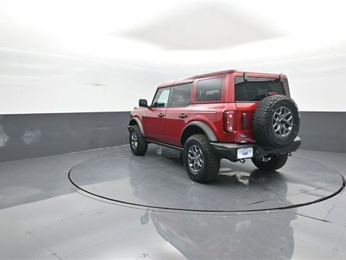 New 2025 Ford Bronco Badlands image 5