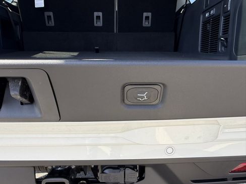 New 2025 Ford Expedition Max Active image 7