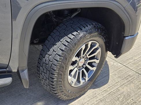 Used 2021 GMC Sierra 1500 AT4 w/ AT4 Premium Package AWD/4WD image 7