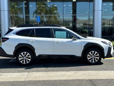 Certified 2025 Subaru Outback Premium AWD/4WD image 3