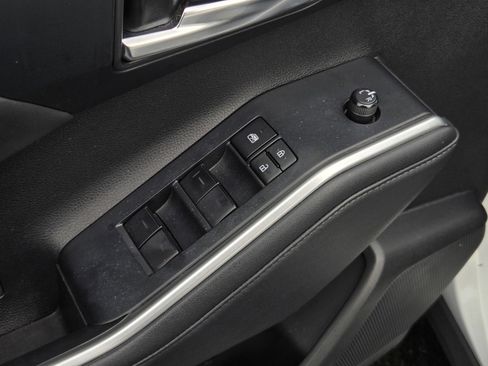 Certified 2022 Toyota Highlander XLE image 10