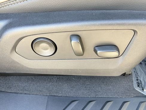 Used 2024 GMC Canyon Denali image 20