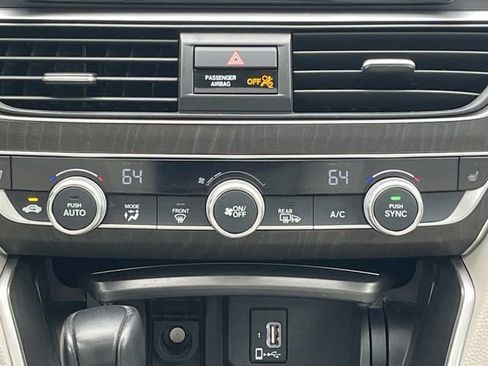 Used 2018 Honda Accord EX-L image 16