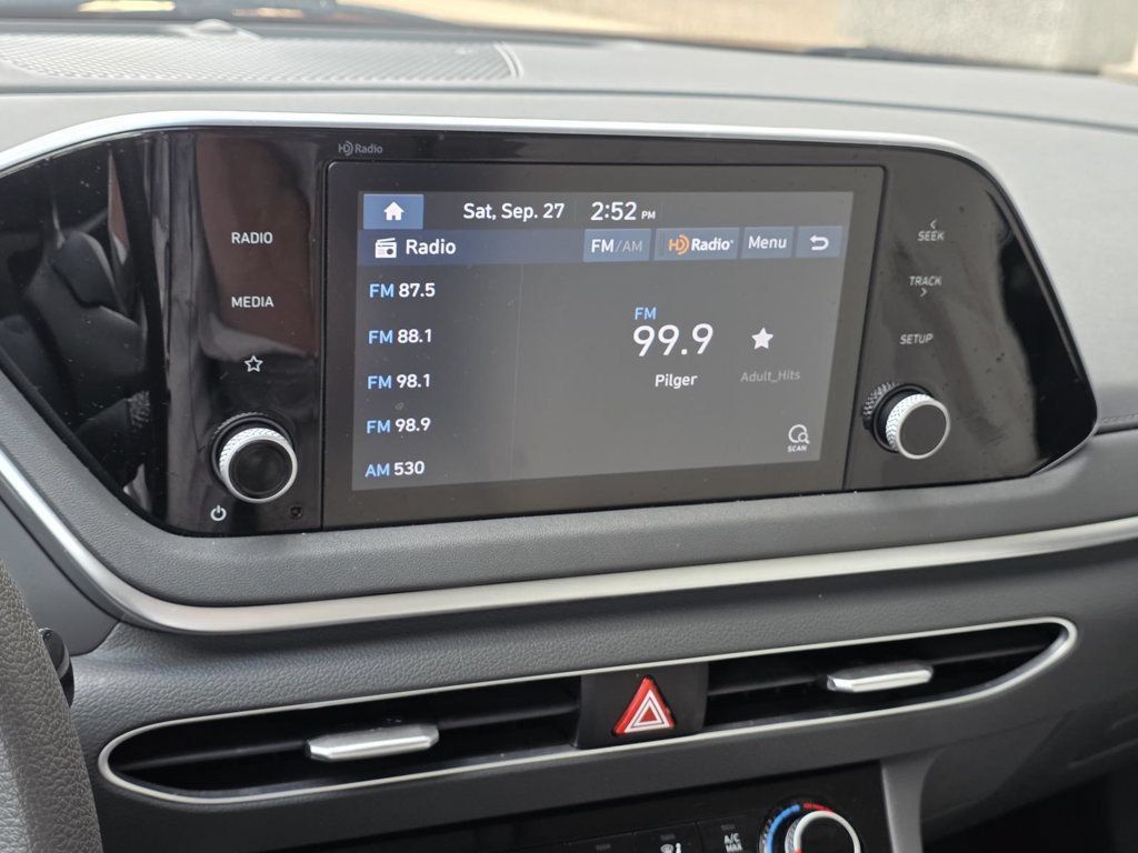 Used 2023 Hyundai Sonata SE FWD image 13