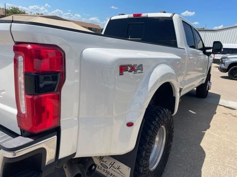 Used 2023 Ford F350 Lariat w/ Tow Technology Package AWD/4WD image 9