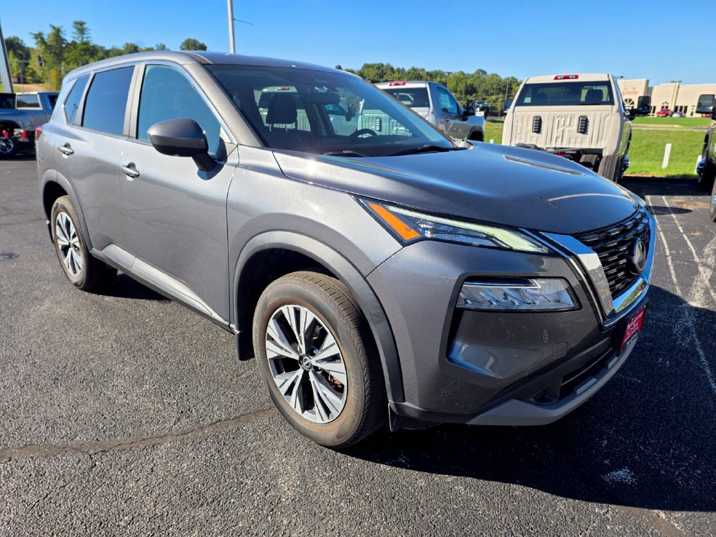 Used 2023 Nissan Rogue SV AWD/4WD image 2