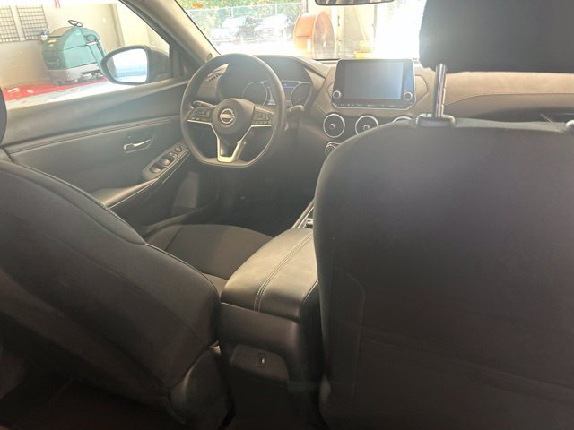 Used 2025 Nissan Sentra SV FWD image 30