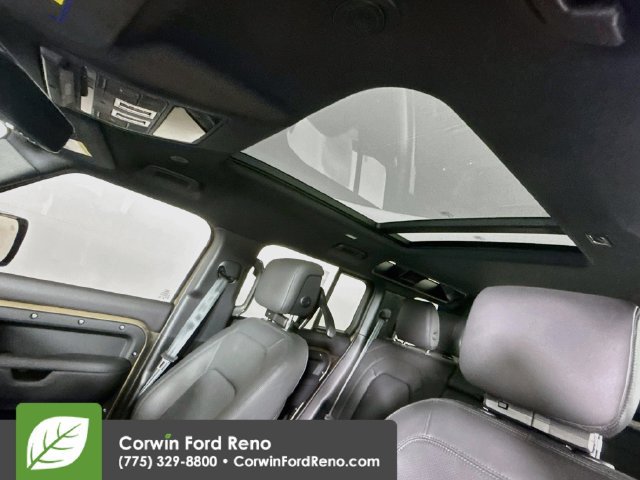Used 2025 Land Rover Defender 110 X-Dynamic SE AWD/4WD image 24