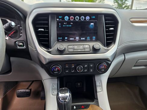 Used 2018 GMC Acadia SLE w/ Driver Alert Package I FWD image 22