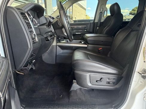 Used 2018 RAM 2500 Laramie w/ Sport Appearance Group AWD/4WD image 5