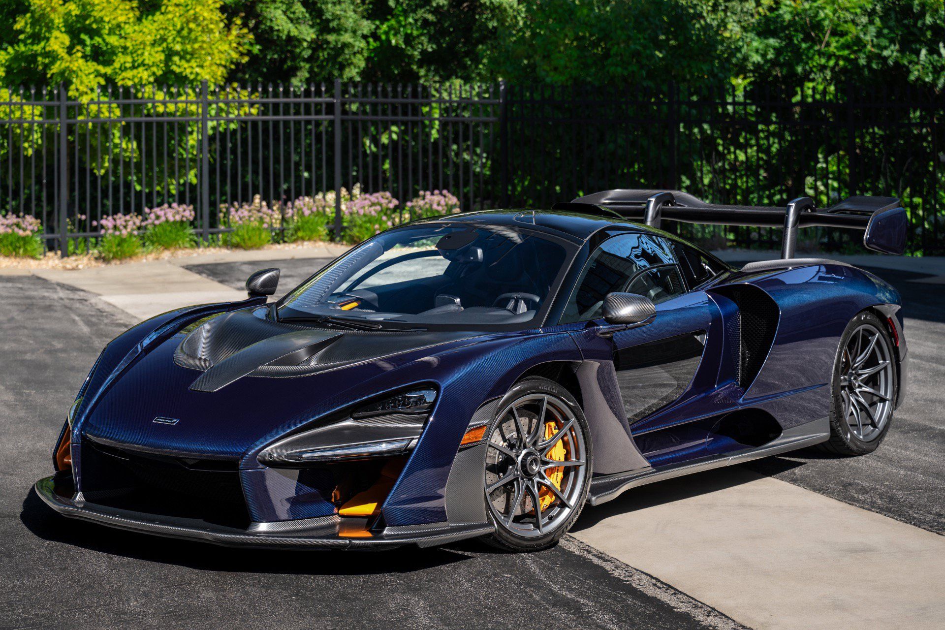 Used 2019 McLaren Senna RWD image 63