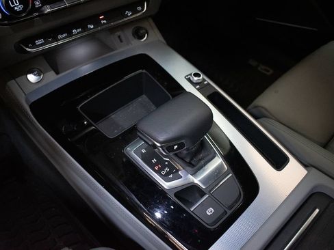 Used 2024 Audi Q5 2.0T Prestige AWD/4WD image 19