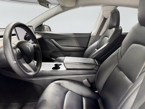 Used 2022 Tesla Model Y Performance image 15