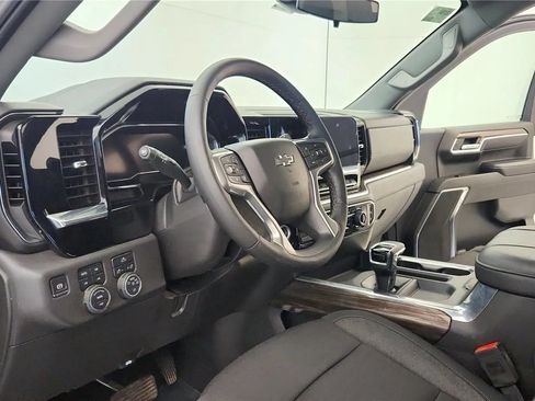 Used 2024 Chevrolet Silverado 1500 LT Trail Boss AWD/4WD image 24
