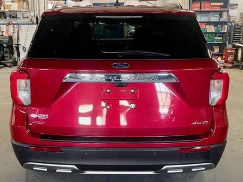 Certified 2022 Ford Explorer XLT w/ Equipment Group 202A image 4