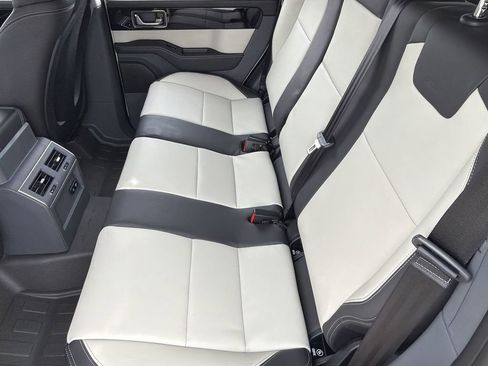 New 2025 INEOS Grenadier Fieldmaster image 17