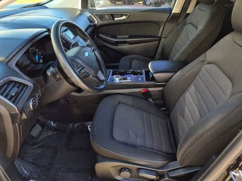 Used 2019 Ford Edge SE image 15