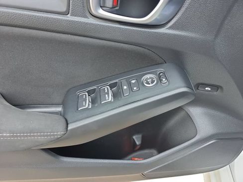 Used 2023 Honda Civic Sport image 11