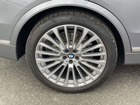 Used 2025 BMW X7 xDrive40i image 9