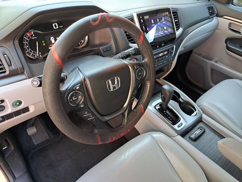Used 2018 Honda Pilot EX-L image 11