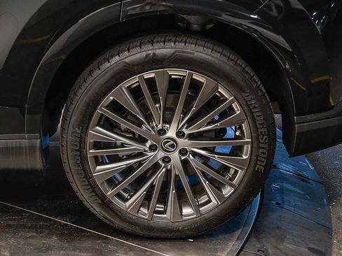 Used 2024 Lexus RX 450h Luxury image 11