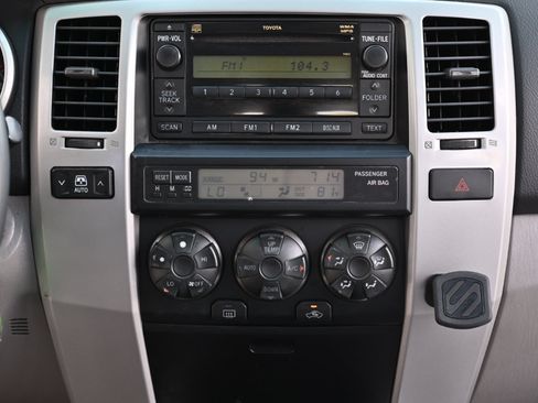 Used 2008 Toyota 4Runner SR5 RWD image 17