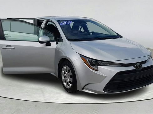 Used 2023 Toyota Corolla LE image 8