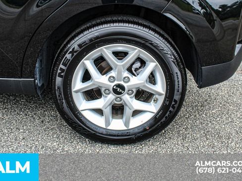 Used 2025 Kia Soul LX w/ LX Technology Package FWD image 16