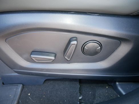 Used 2026 Ford Explorer Active w/ Active Comfort Package image 19