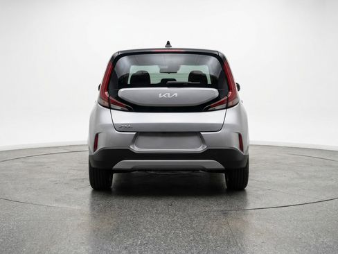 Used 2025 Kia Soul LX w/ LX Technology Package image 7