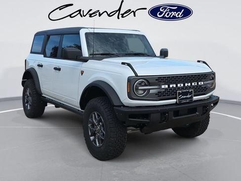 New 2025 Ford Bronco Badlands image 10