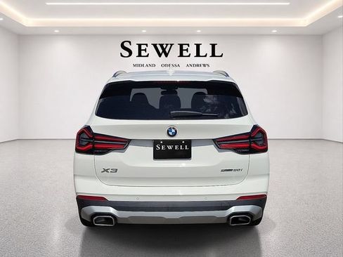 Used 2024 BMW X3 sDrive30i w/ Convenience Package RWD image 4