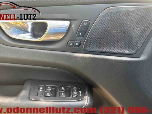 Used 2022 Volvo XC60 B6 Inscription w/ Advanced Package AWD/4WD image 16