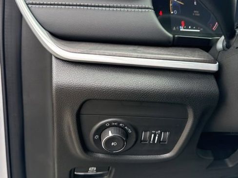 New 2025 Jeep Grand Cherokee Limited w/ Black Appearance Package image 23