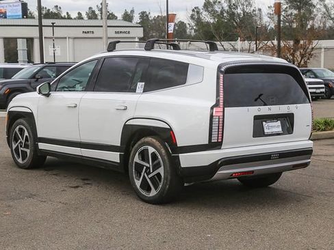 New 2026 Hyundai Ioniq 9 Limited image 2