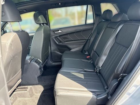 Used 2023 Volkswagen Tiguan SE R-Line image 24