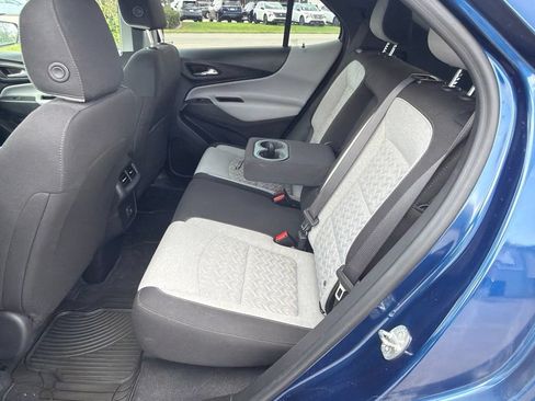 Used 2023 Chevrolet Equinox LS w/ LS Convenience Package FWD image 5